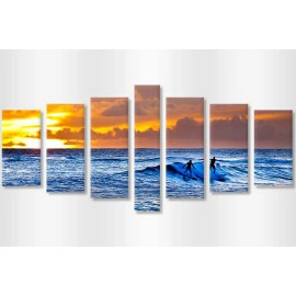 Surferi pe valuri 5399