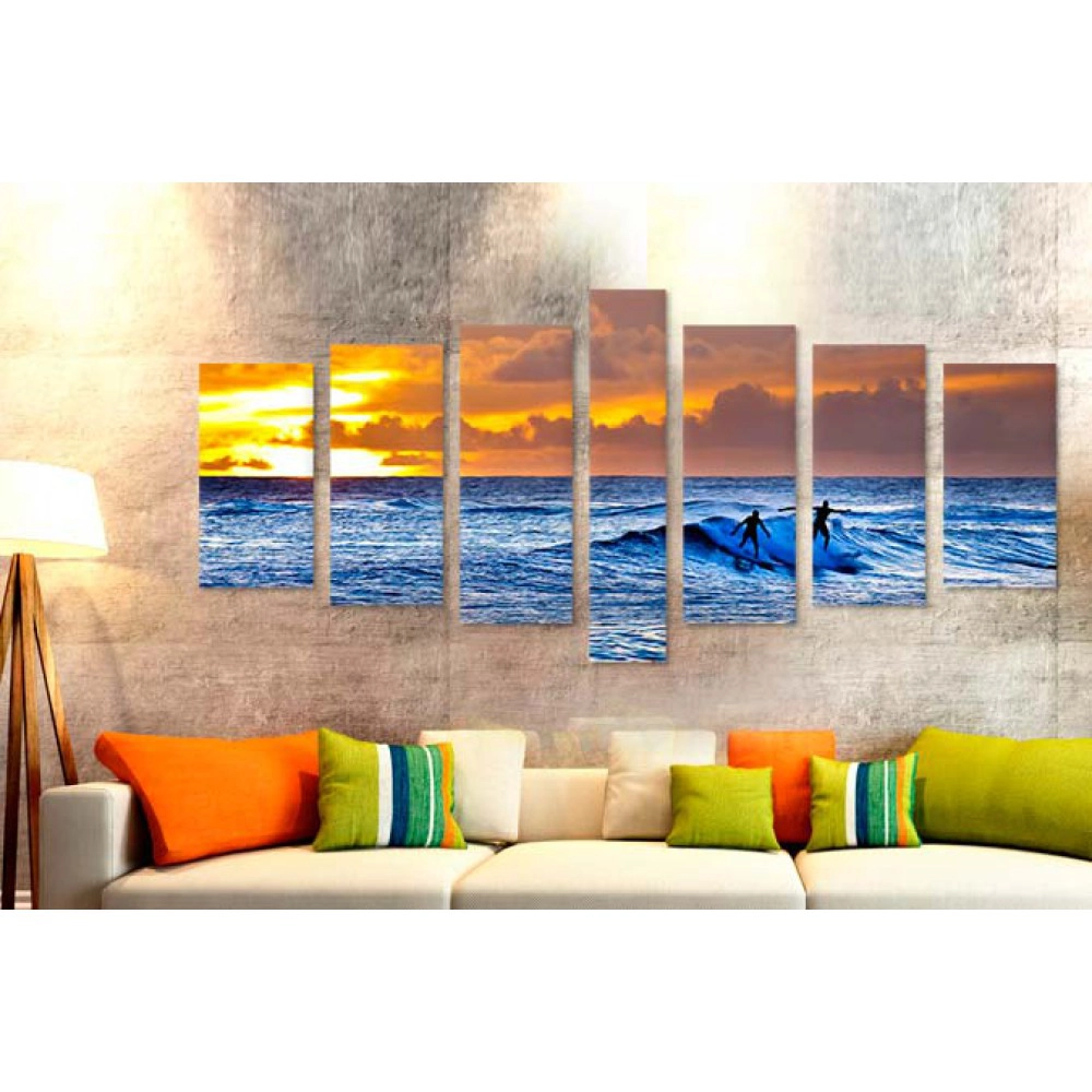 Surferi pe valuri 5399